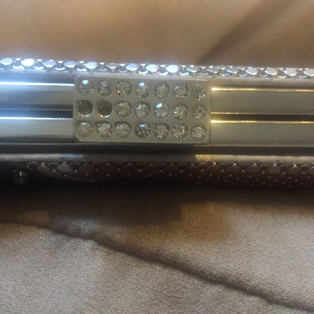Lulu Townsend Clutch. With Chain. - Picture 8 of 8
